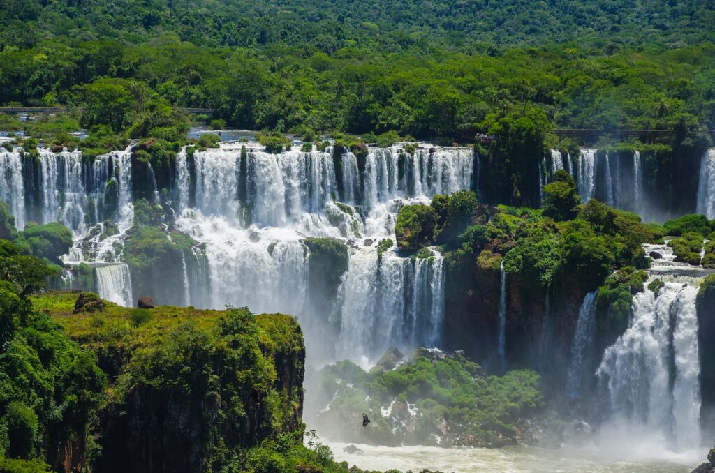 iguazu falls, waterfalls, nature-5032457.jpg